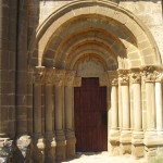 Portada de la Iglesia de Santiago de Agüero